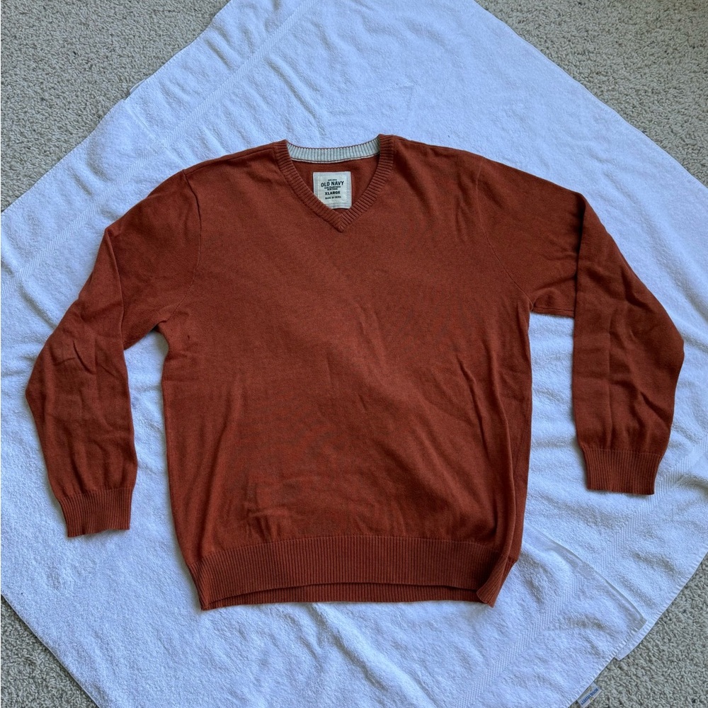 Old Navy XL men’s V neck cotton sweater. Orange